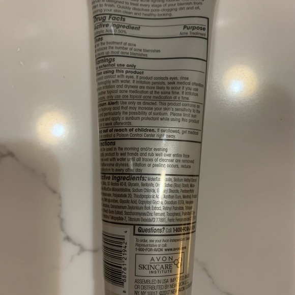 4-Avon Clearskin Professional Deep Pore Cleansing Scrub - Picture 5 of 5